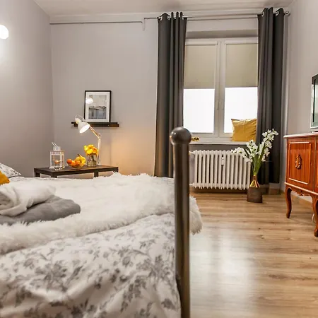 2 Pokojowe Mieszkanie W Centrum Gdyni *